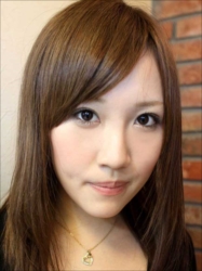 水沢えみり＝あかねみき
