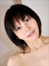品川美恵＝桐島まりあ