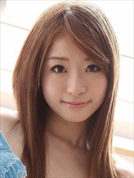 初美沙希＝しずく