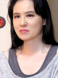 西村純子＝奥谷文恵