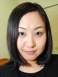 杉山えりな＝岡本理紗