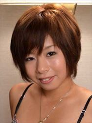 小川結衣＝山中志織