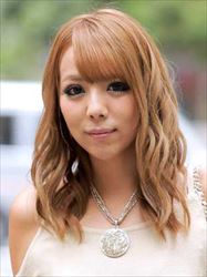 霜月るな＝長谷川玲＝ルナ