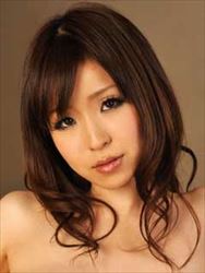 菅野みいな＝里中結衣