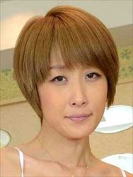 西野ハルナ＝佐久間愛実