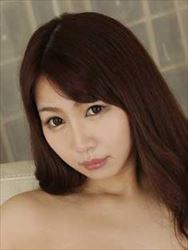 月島杏奈＝岩崎香澄