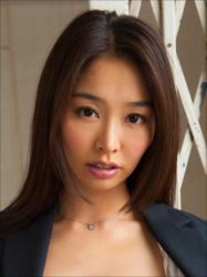 夏目彩春＝原更紗